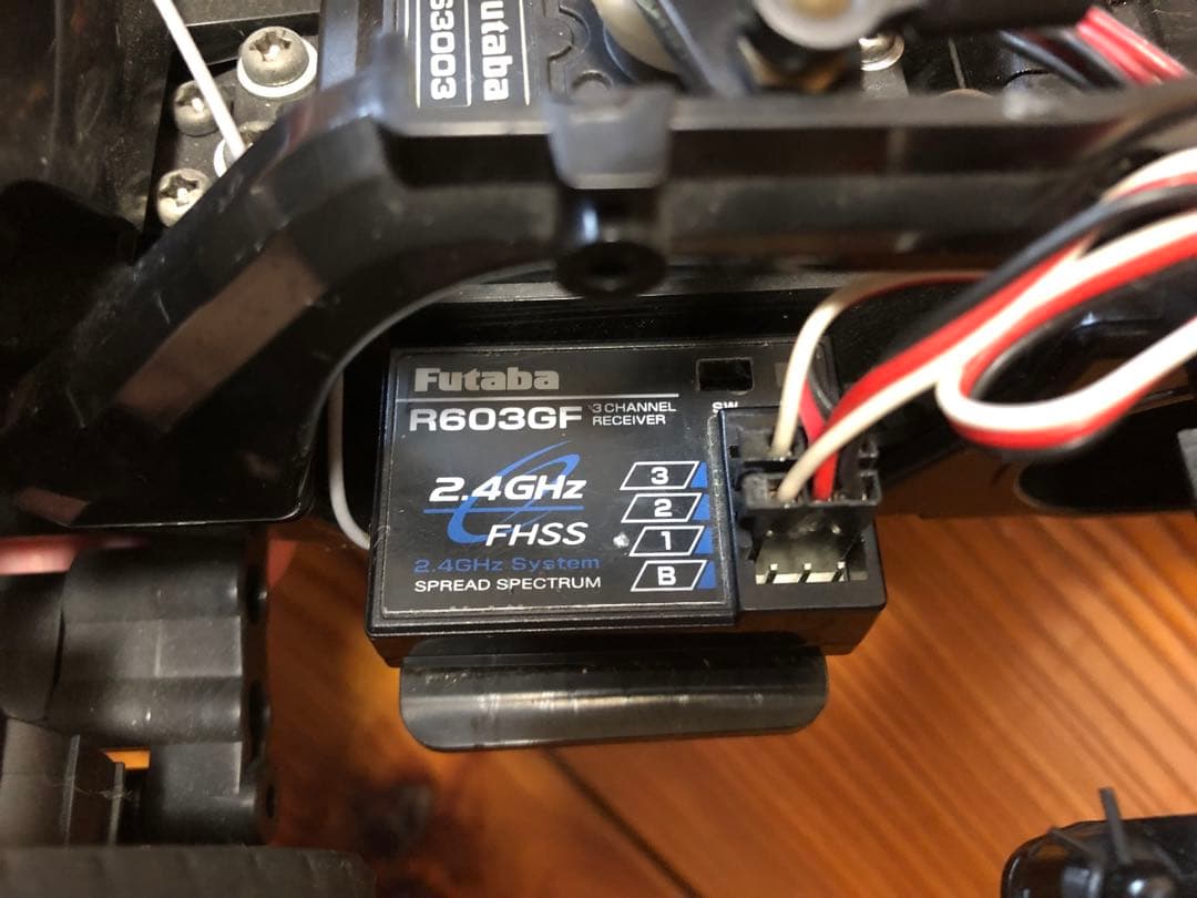 フタバ2PL-2.4Gプロポセット搭載、タミヤM05ミニクーパー赤