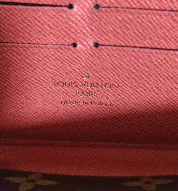 Louis Vuitton ジッピーウォレット レティーロ レッド