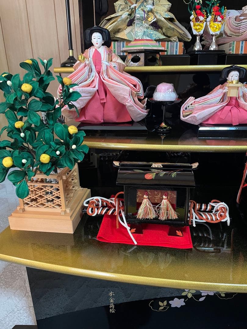 豪華な雛人形セット　三段　本金蒔絵　☆美品☆