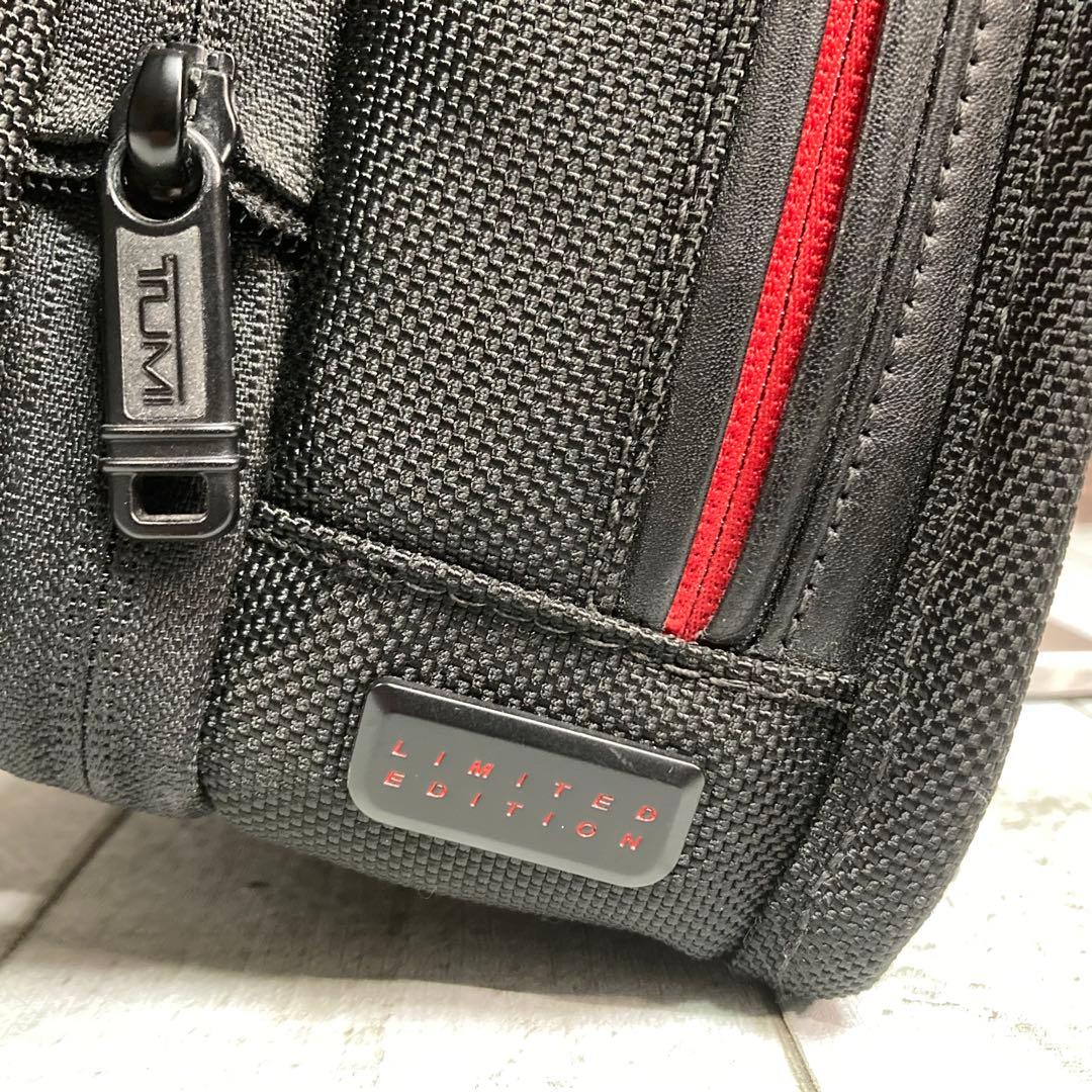 トゥミ　TUMI　ビジネスバッグ　2way　日本限定　黒　2層式　ブリーフケース