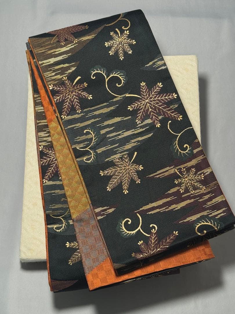 [美品] 長尺　半幅帯　小袋帯　正絹　黒　唐草　カジュアル　小紋　紬　無地