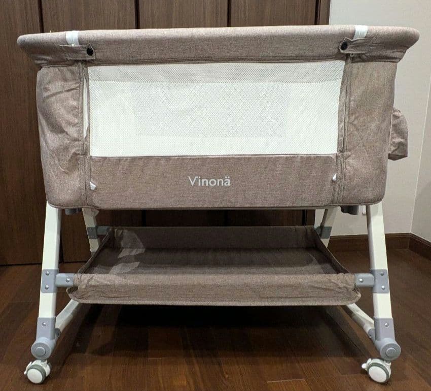 Vinona ベビーベッド　収納袋付き