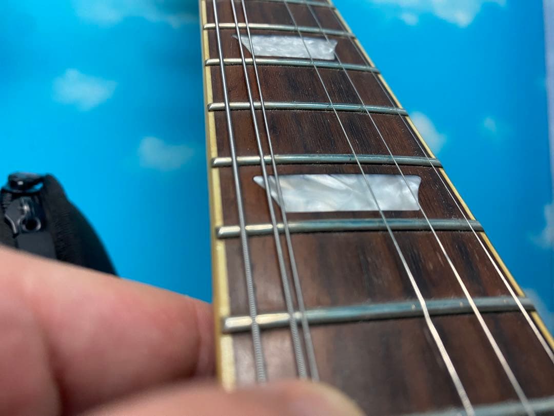 期間限定お値下げ中　EMG搭載Epiphone Les Paul サンバースト