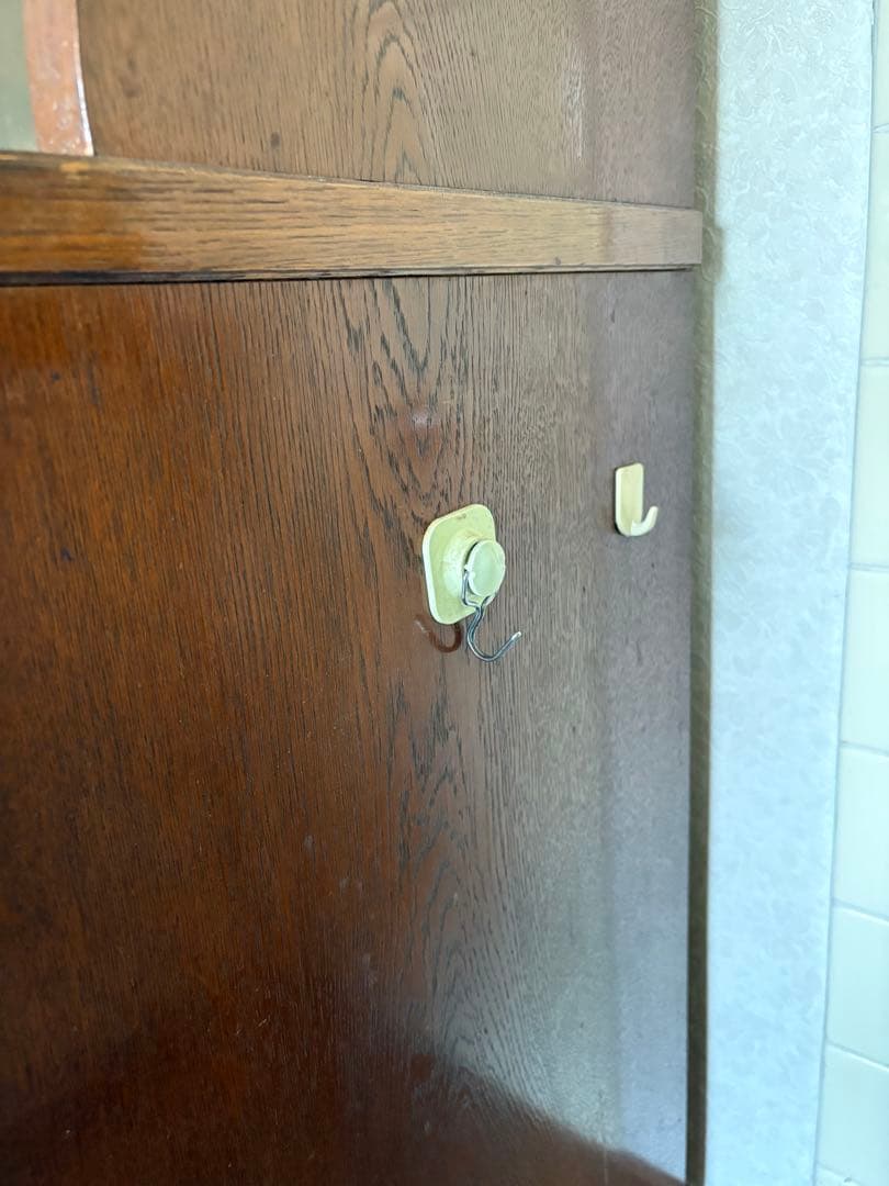 木製ブラウン食器棚 ガラス扉付き　水屋　上段部分だけ　引き取り可能