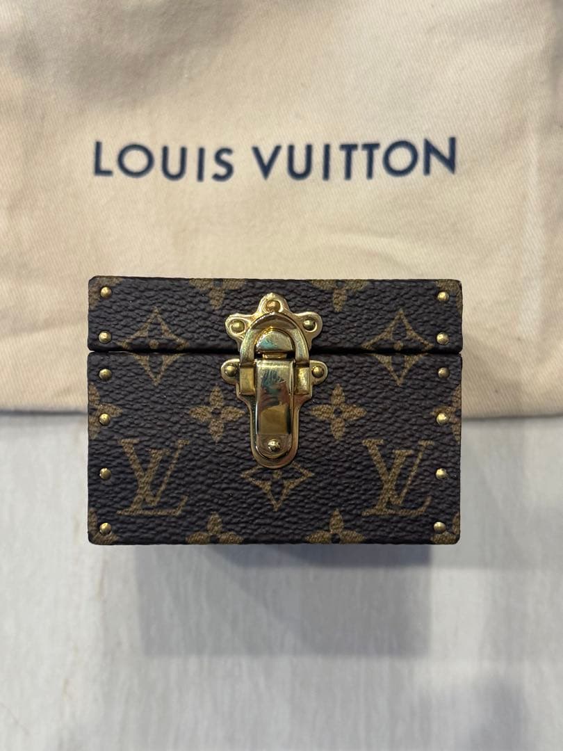 LOUIS VUITTON　ルイ・ヴィトン　モノグラム　ジュエリーケース