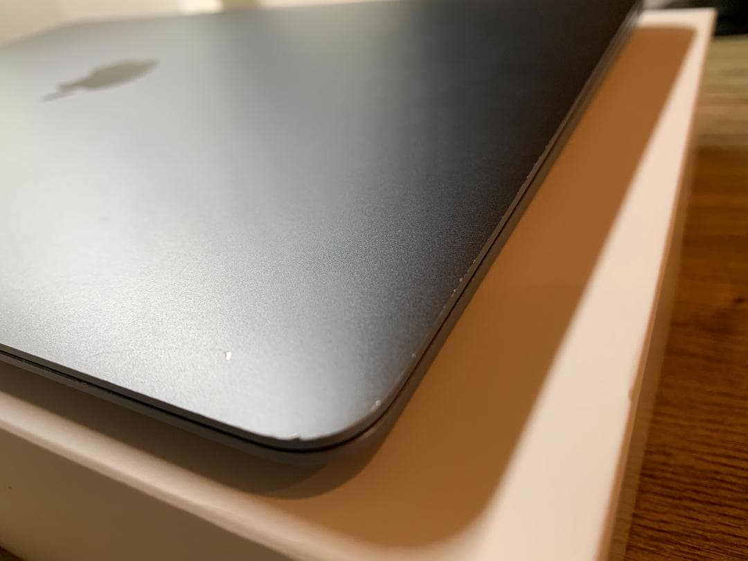 MacBook Air M1 スペースグレー 16GB / 256GB