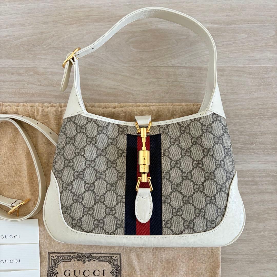 グッチ ジャッキー 1961 GGスプリーム バッグ　ショルダー　ホワイト