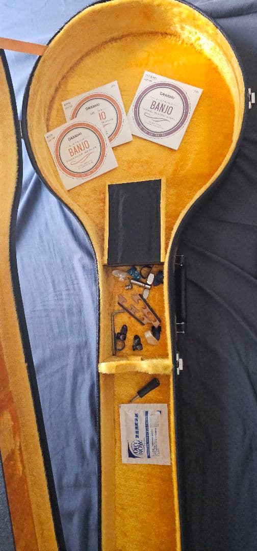 バンジョー ハードケース付き