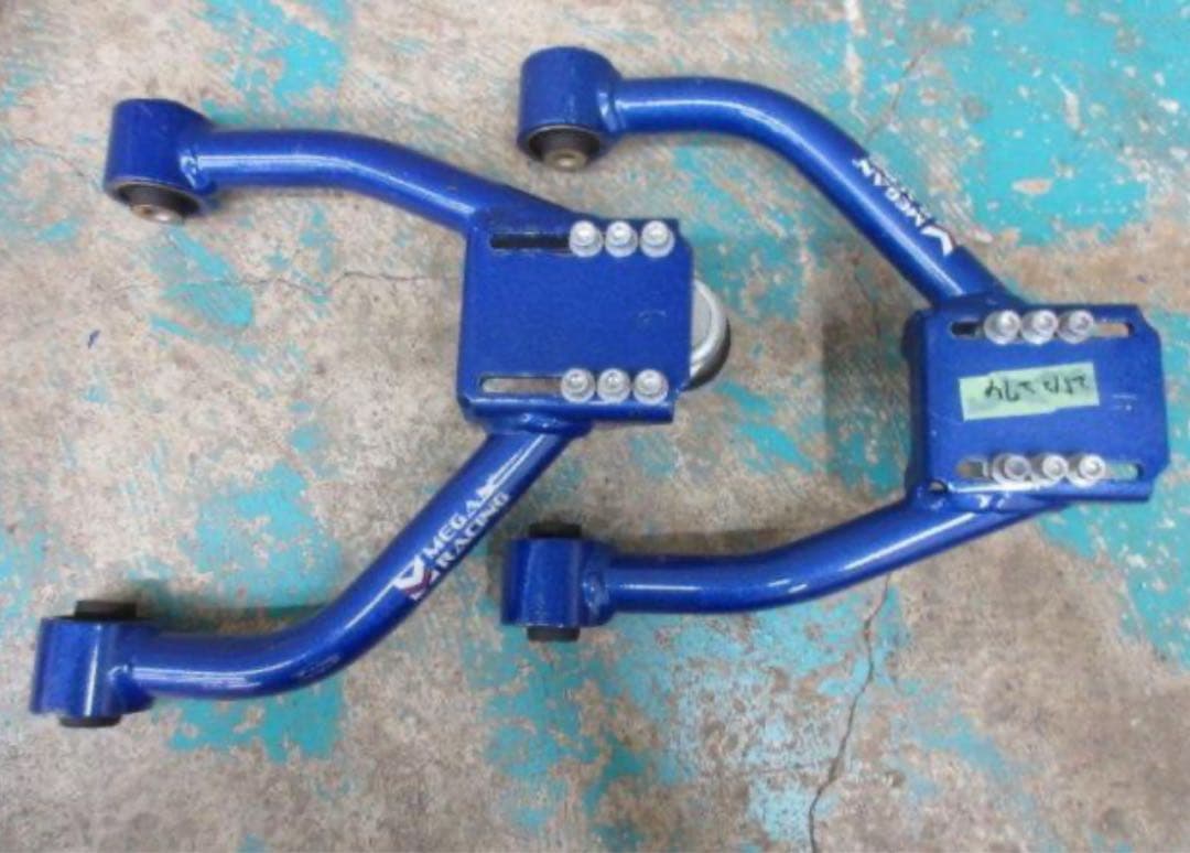 メーガンレーシング フロントアッパーアーム　クラウン