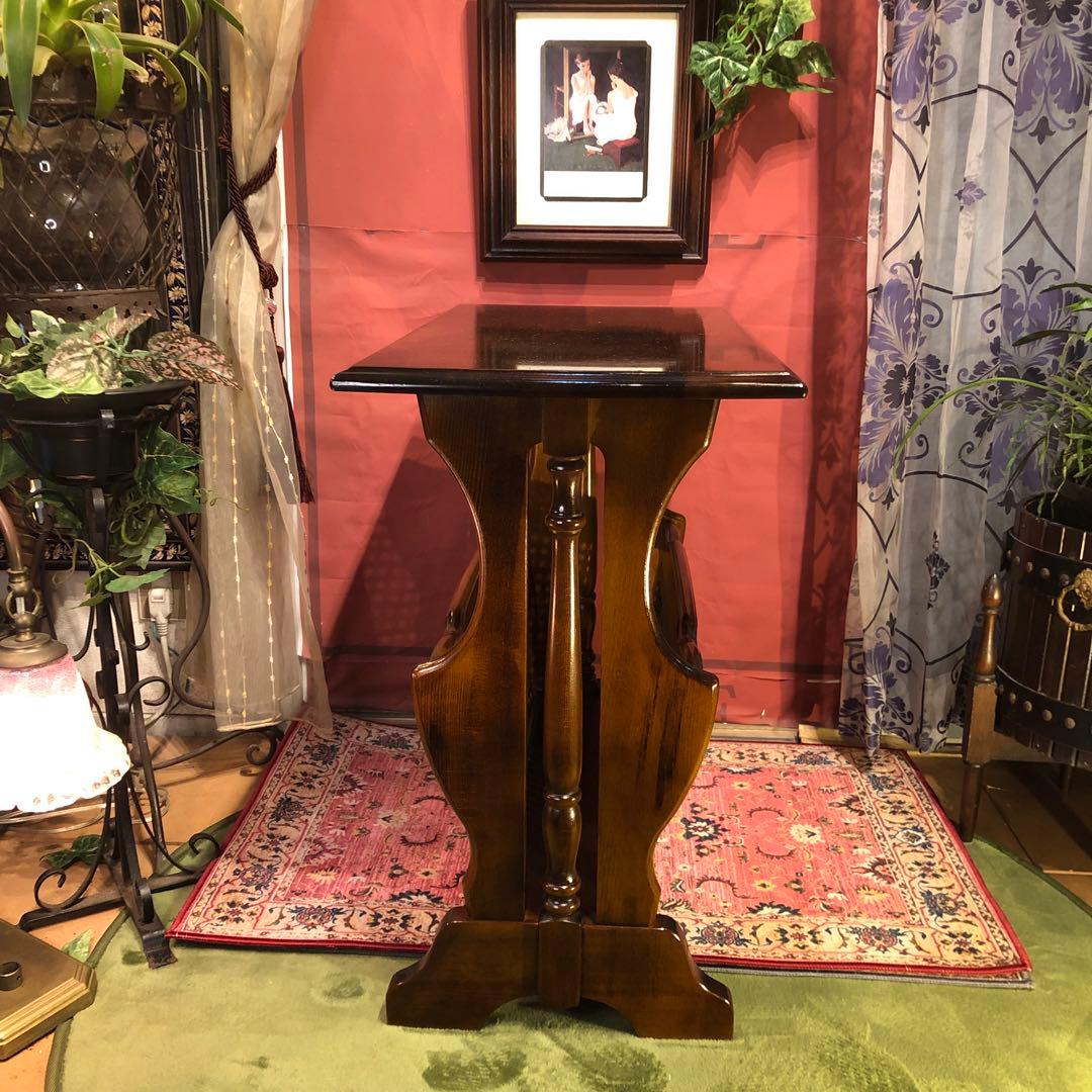 美品　カリモク　ヴィンテージ　コロニアル サイドテーブル