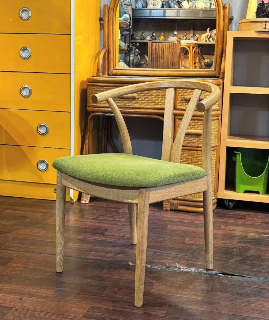 ぱんこページモダンな木製ダイニングチェア