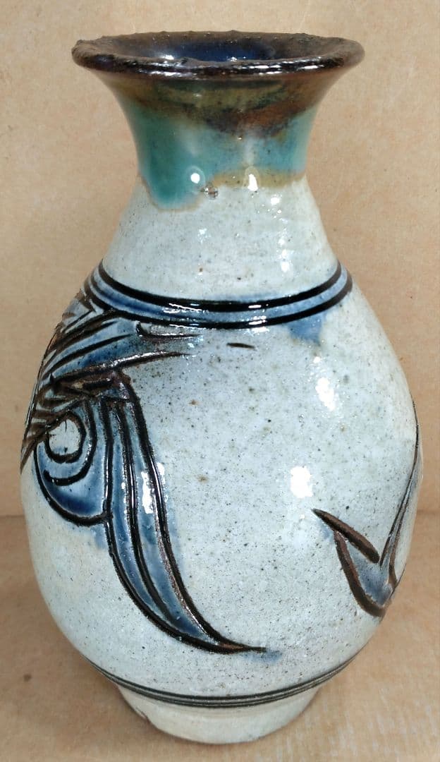 【本物保証】金城次郎 壷屋焼花瓶 共箱 栞 人間国宝 壺屋焼 海老魚紋花瓶