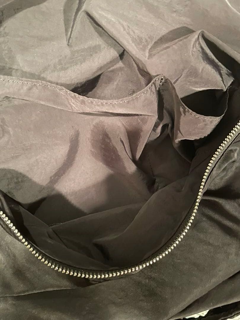 【美品】hun RODESKO　Gather big ショルダーバッグ　ブラック