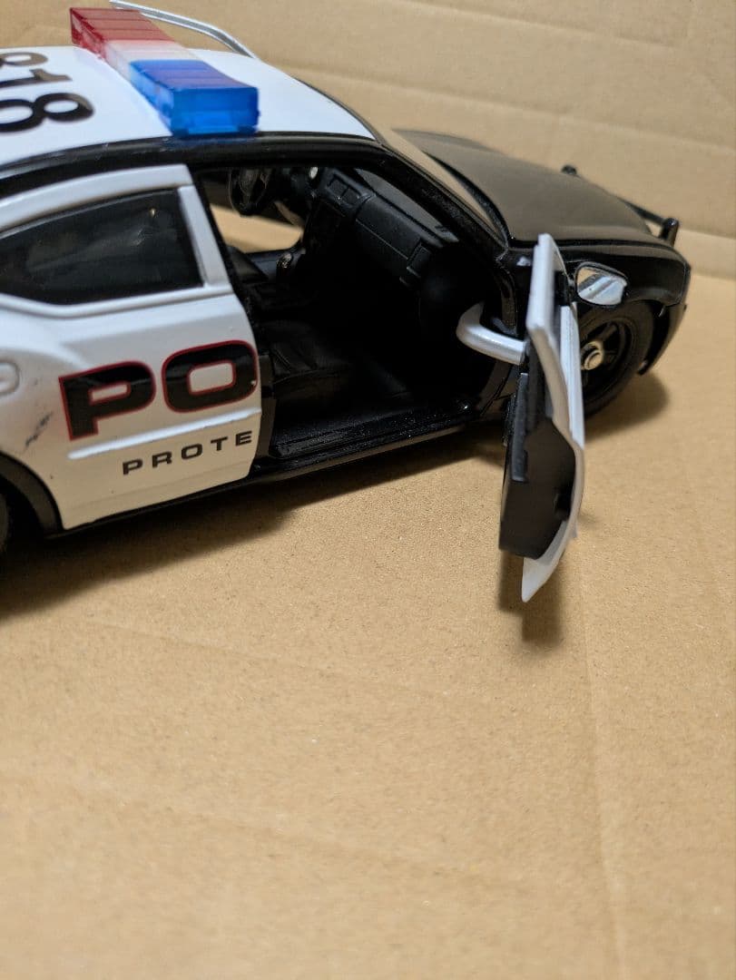 パトカー　jada 2006 ダッジ チャージャー R/T