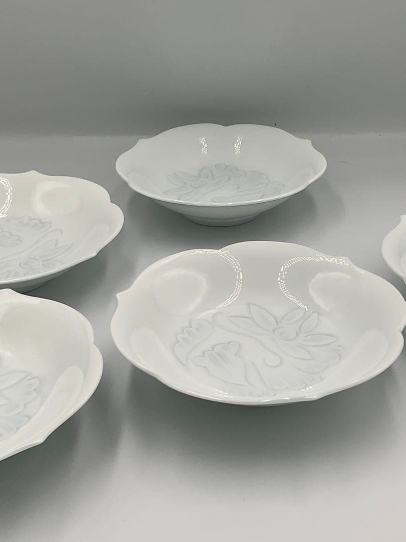 井上萬二　皿　鉢　白磁紫牡丹