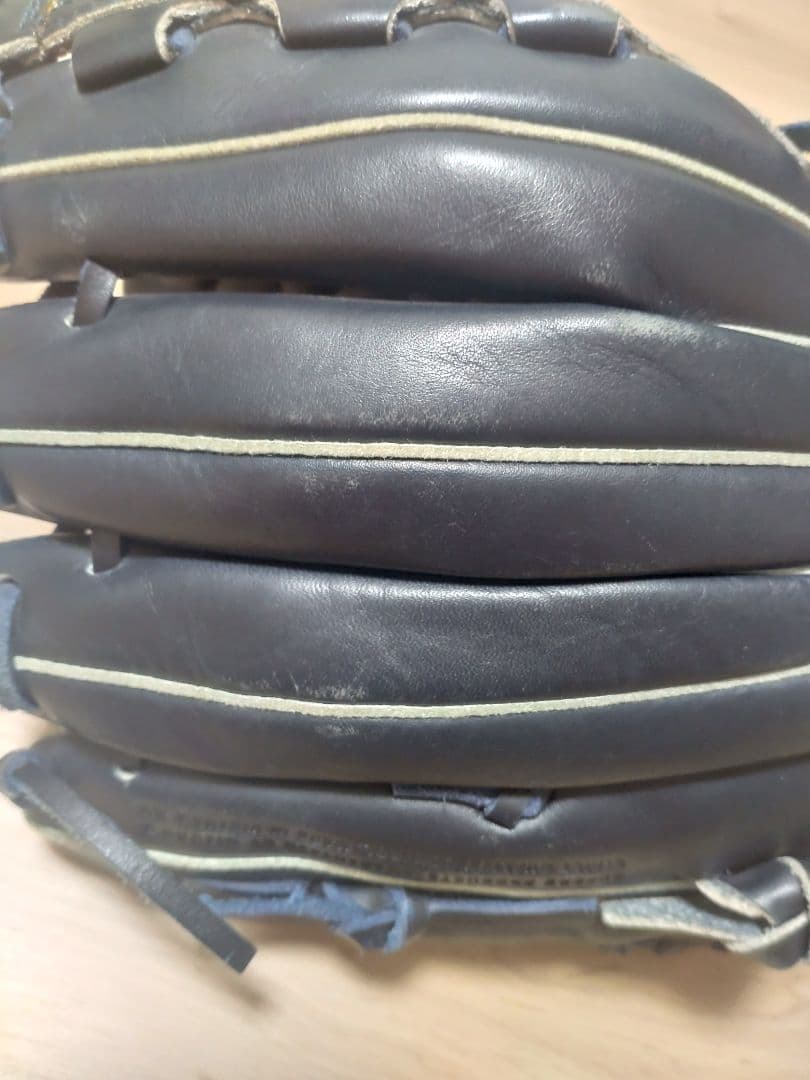 横浜DeNAベイスターズ 三浦大輔 直筆サイングローブ