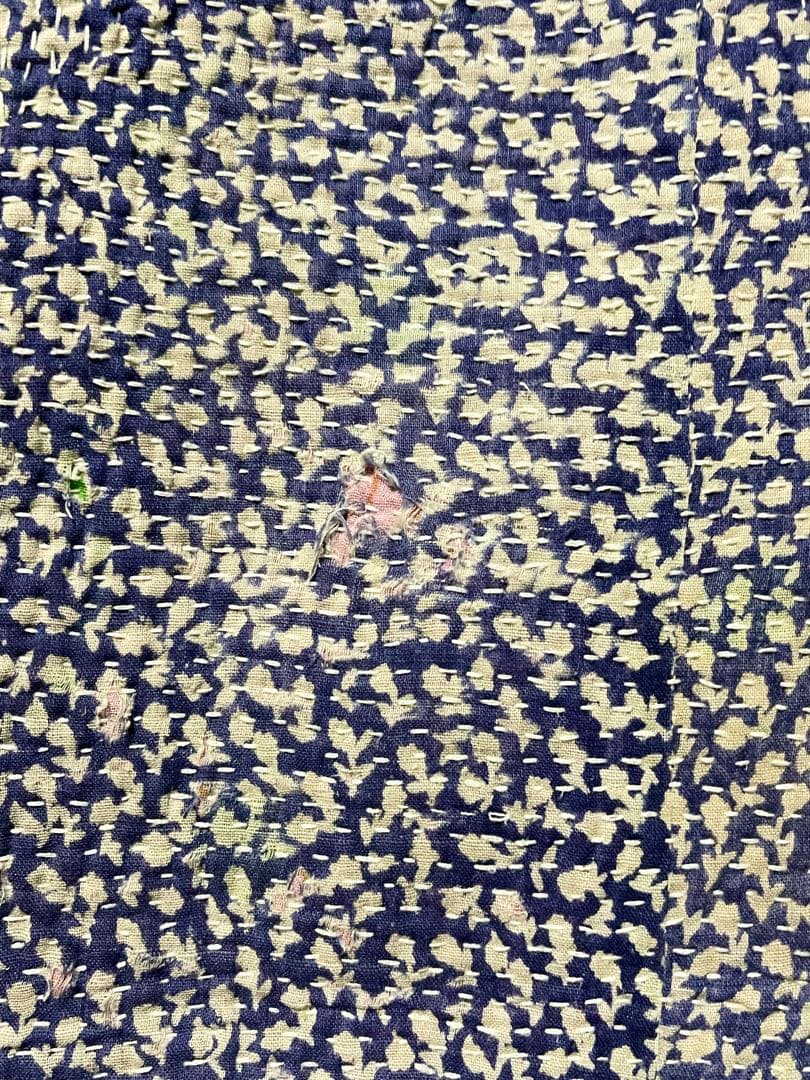 カンタ 刺繍 ラリーキルト インド ビンテージ布 ベッドカバー ソファーカバー