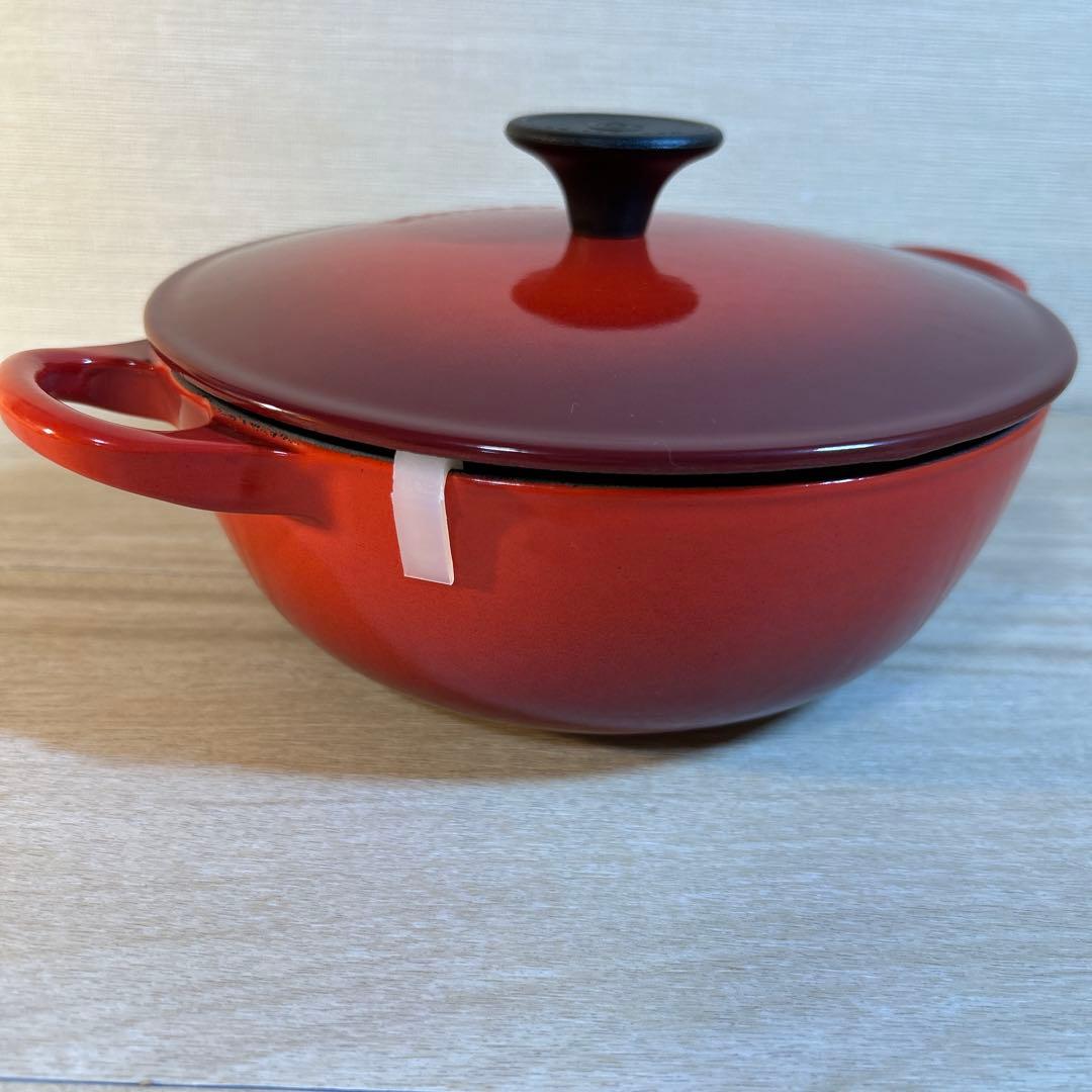 未使用保管品　ルクルーゼ　マルミット　18cm チェリーレッド　両手鍋　鍋