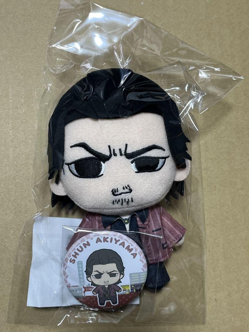 新品未開封 龍が如く4 秋山駿 ぬいぐるみ&缶バッジセット