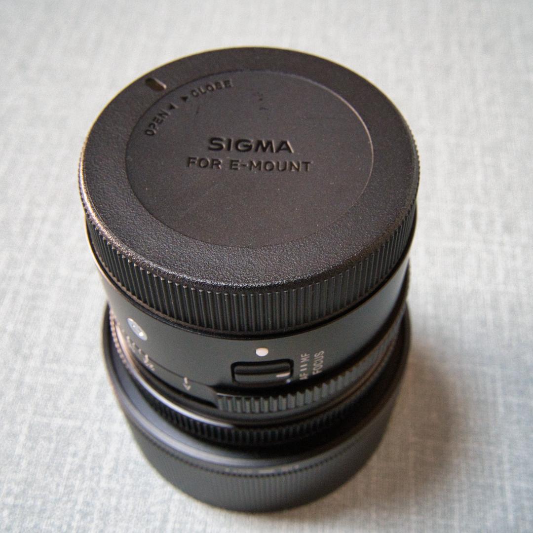 【極美品】シグマ(SIGMA) 45mm F2.8 DG DN ソニーEマウント