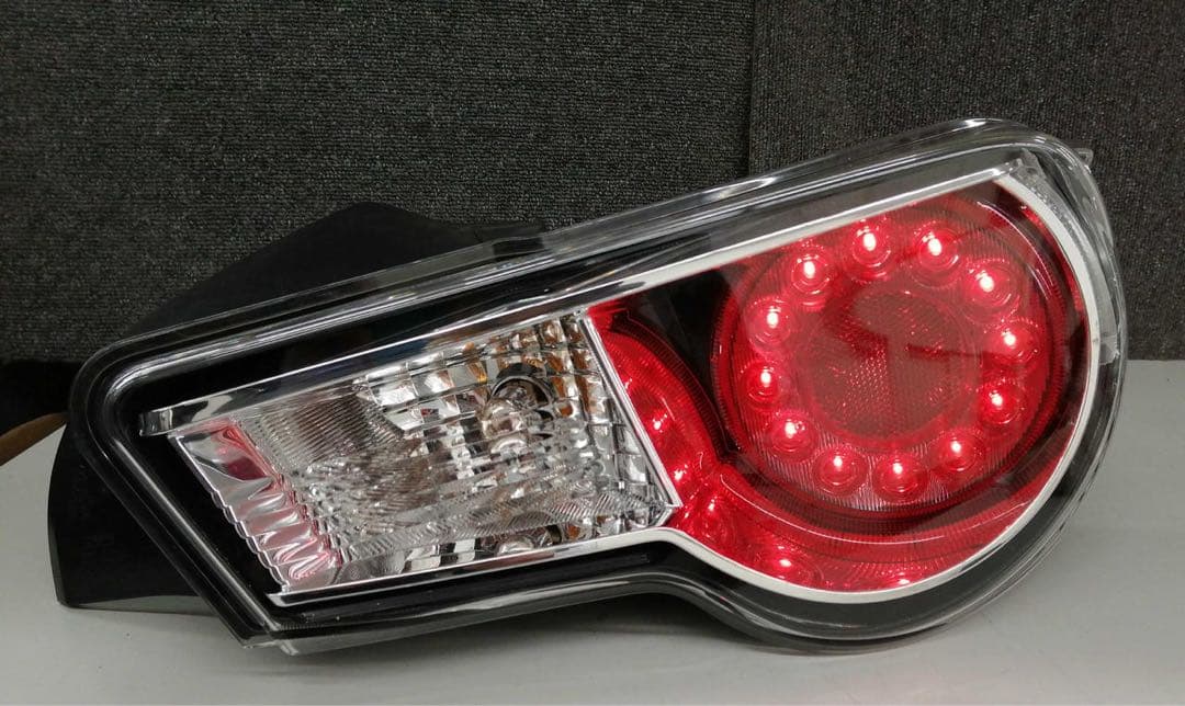 86 / BRZ 前期 テールランプ 左右セット 点灯確認済み