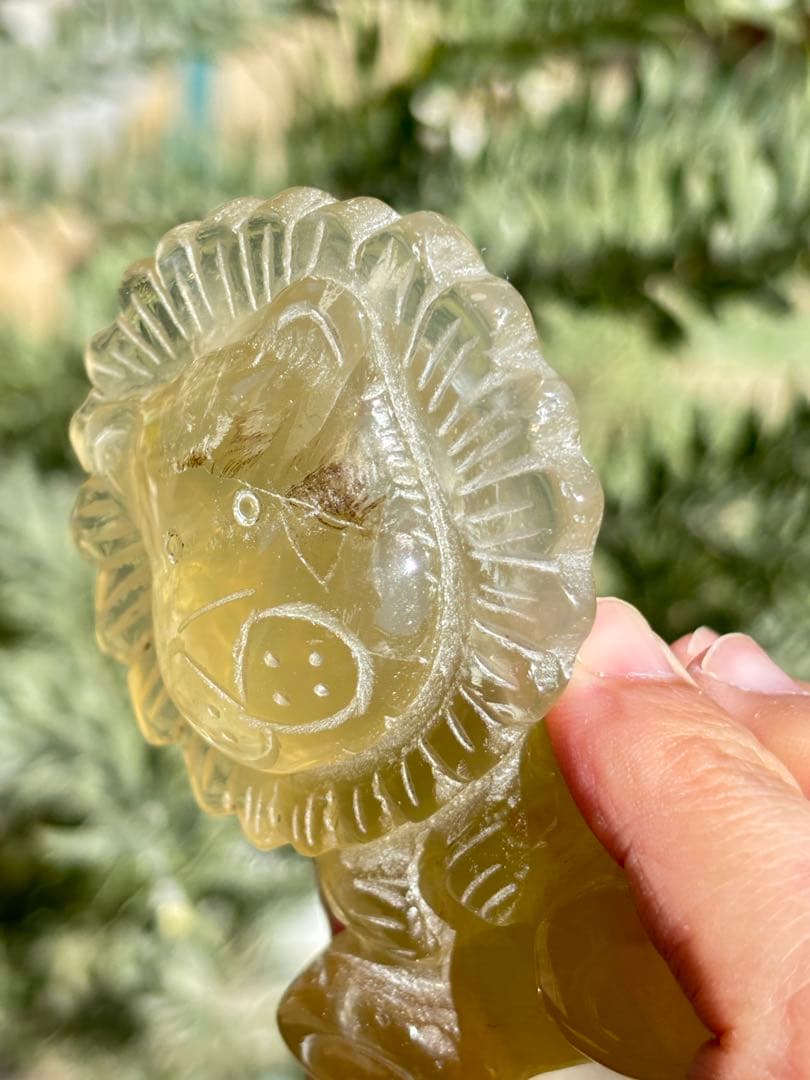 天然ナチュラルシトリン　非加熱　後ろにビックレインボー　ライオン　高品質