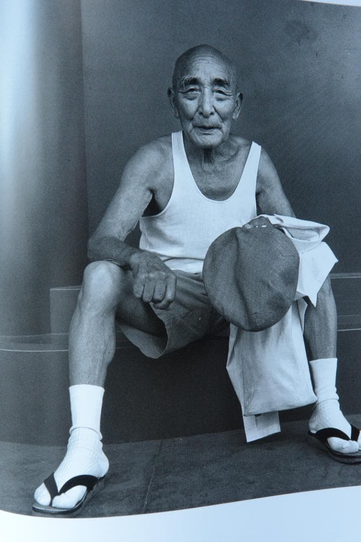 【王たちの肖像－浅草寺堺内】鬼海弘雄　帯付　★★大幅に値下げしました