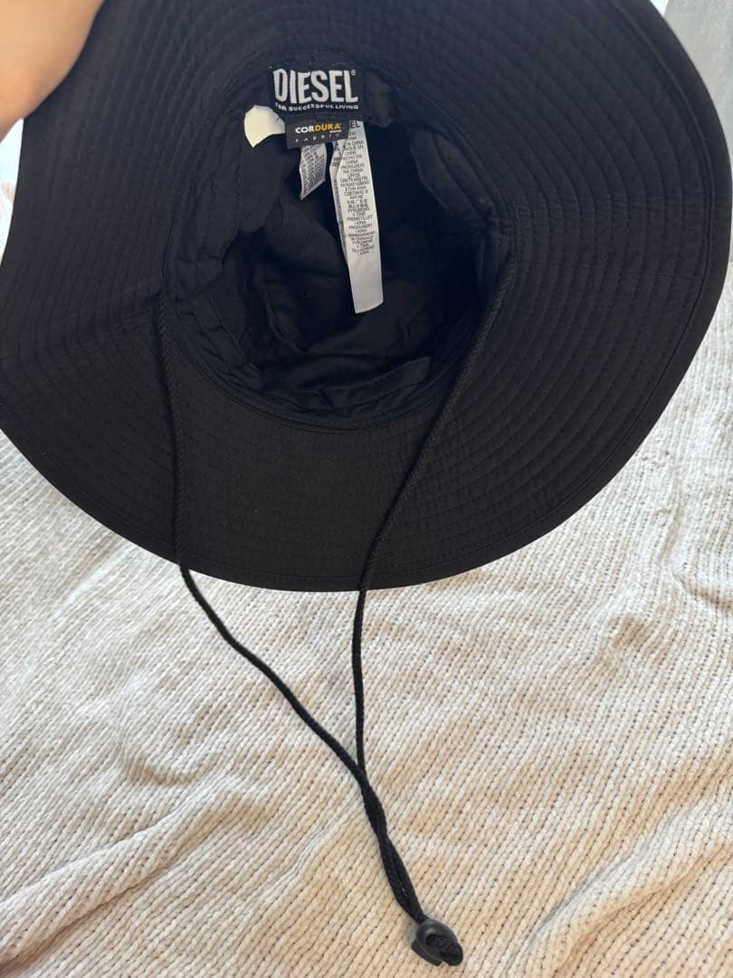 ディーゼル　DIESEL バケットハット　つば広　帽子　ロゴ　ブラック　黒　夏