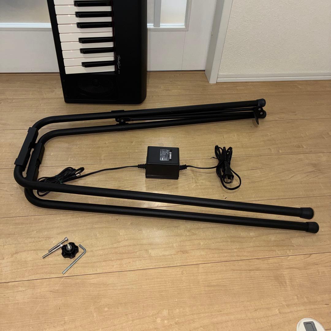 スタンド付属　YAMAHA 電子ピアノPortable grand NP-30