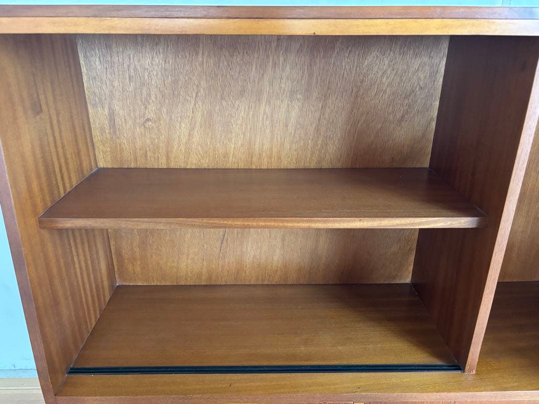 北欧ヴィンテージ　イギリス　ガラスキャビネット