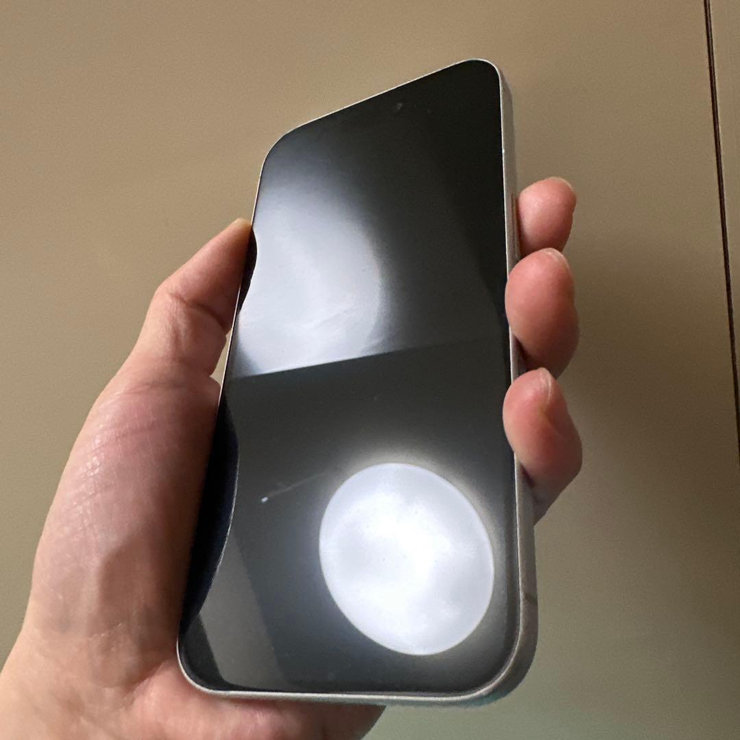 iPhone16 128GB SIMフリー ホワイト 香港版