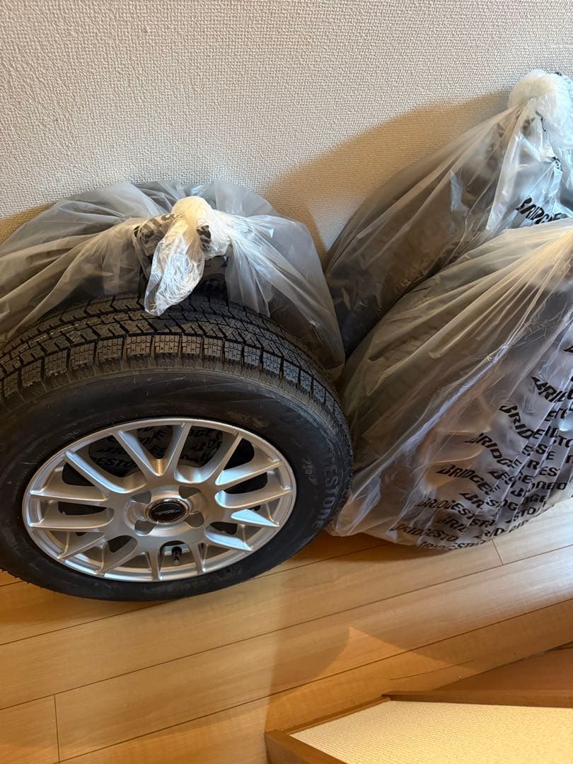 と*ん様 スタッドレスタイヤ ブリジストン14インチ 165/70R14