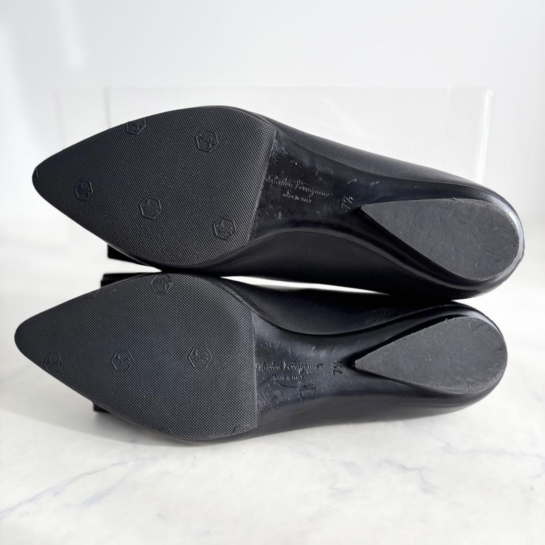 美品 フェラガモ 7.5D VIVA フラットパンプス ヴァラ レザー ブラック