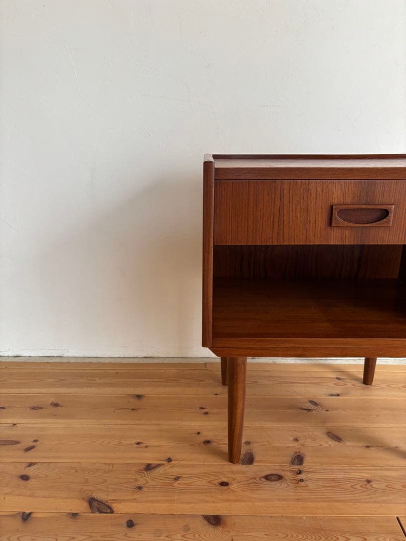 北欧ヴィンテージ　チーク　デンマーク　キャビネット