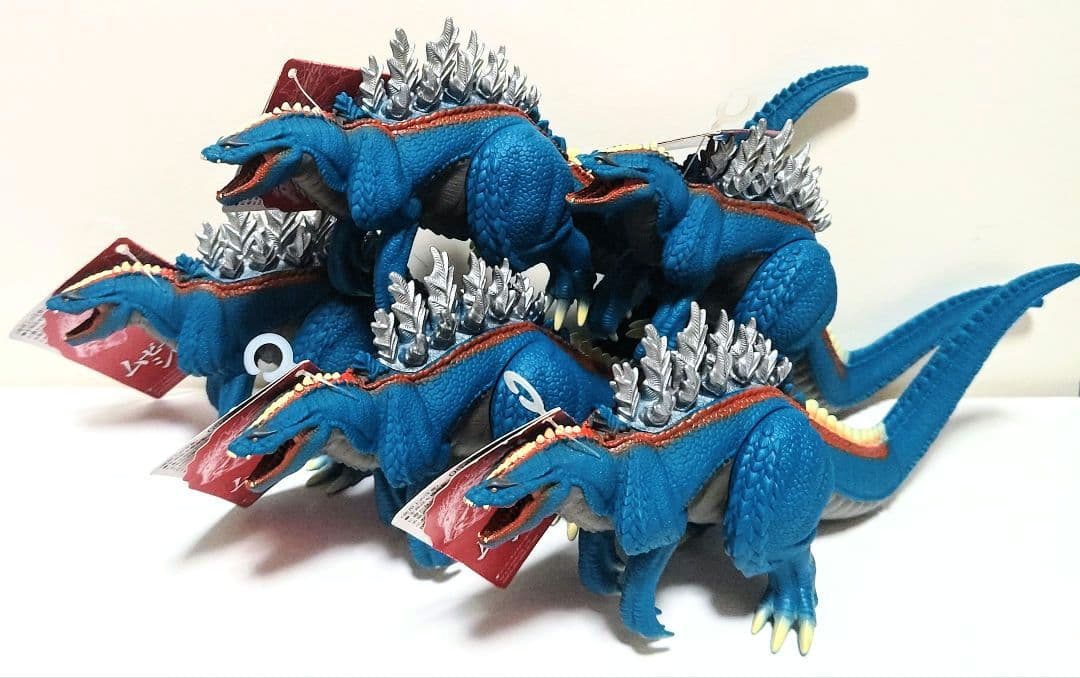 ムービーモンスターシリーズ 19種 105体 ソフビ ゴジラ ウルトラマン 新品