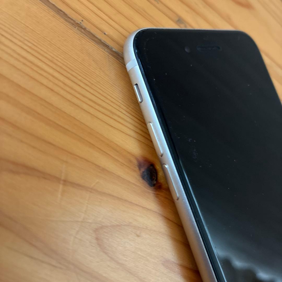 Apple iPhone SE 第3世代64GBホワイト本体