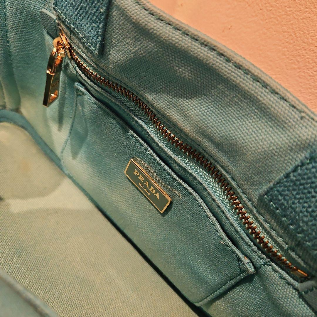 tomo です PRADA　カナパSサイズ ターコイズ