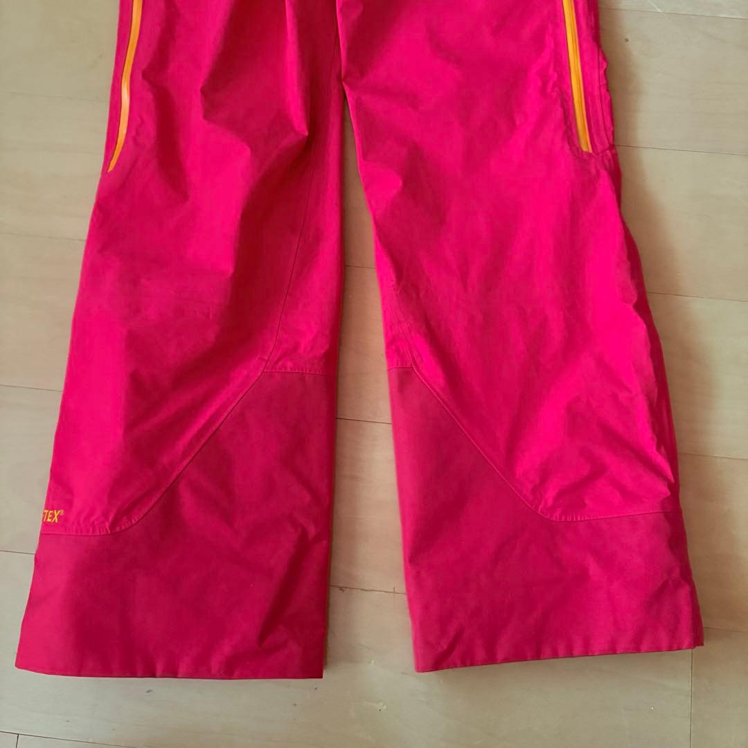 さ**様 ピークパフォーマンス スキーウェア レディースS 上下セット スノーボ