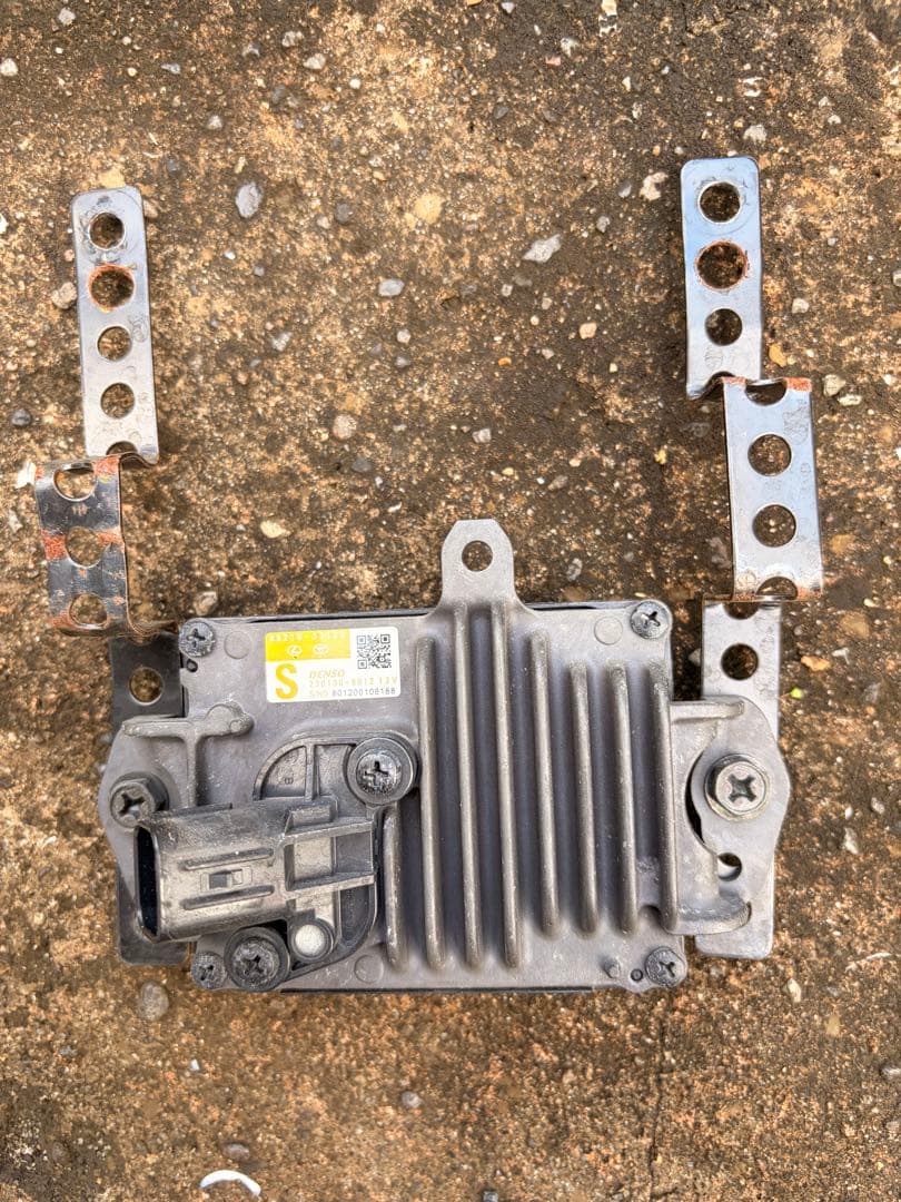 【超レア！】30アルファード後期専用 光るエンブレム