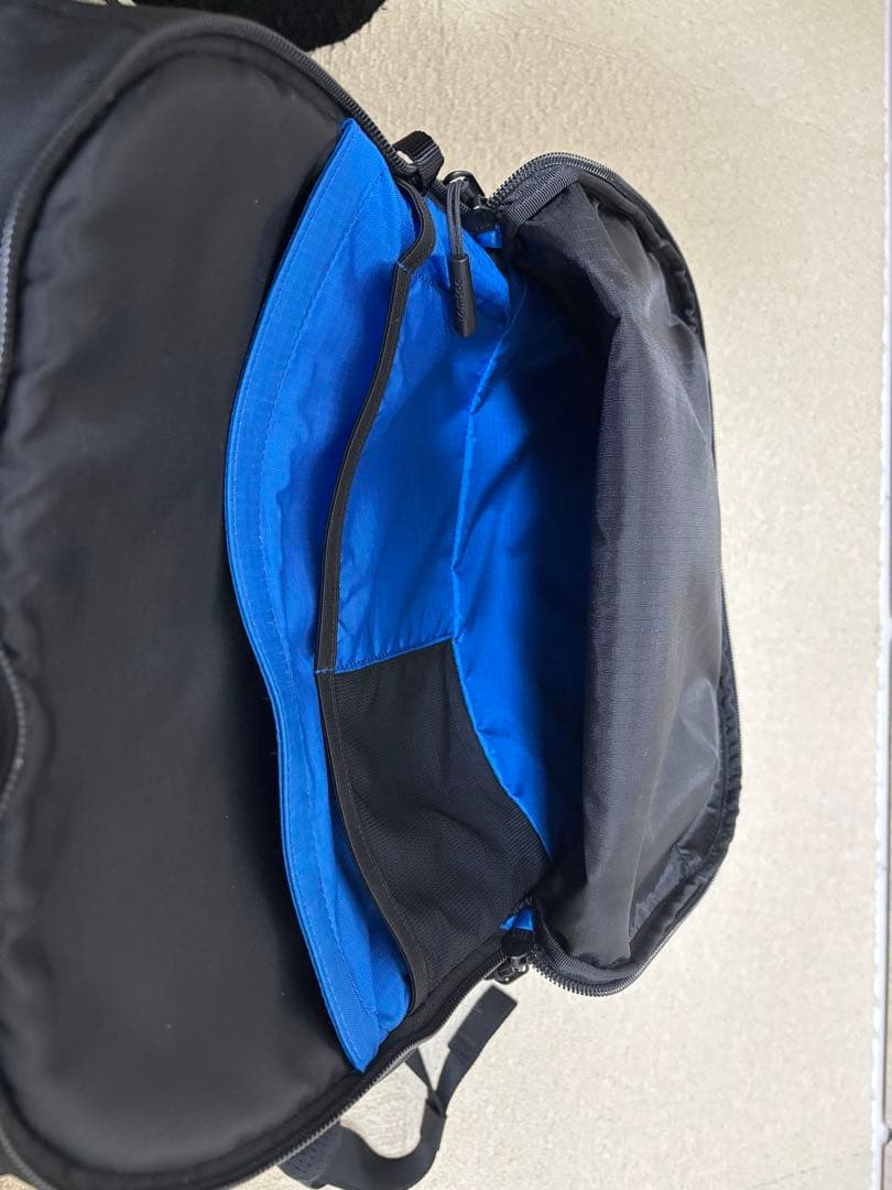 [tomtoc]15.6インチPC対応 ビジネスリュックCordura 20L