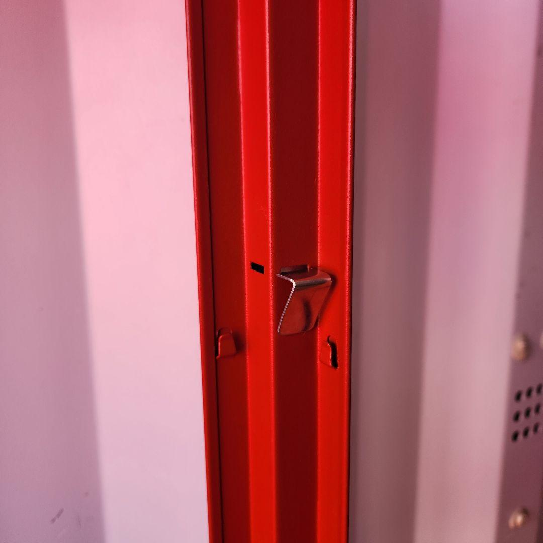 廃盤カラー ikea KOLBJÖRN 赤 スチール製 3段ラック シェルフ