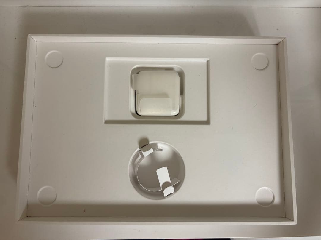 MacBook Air M1 8GBメモリ 512GB SSD