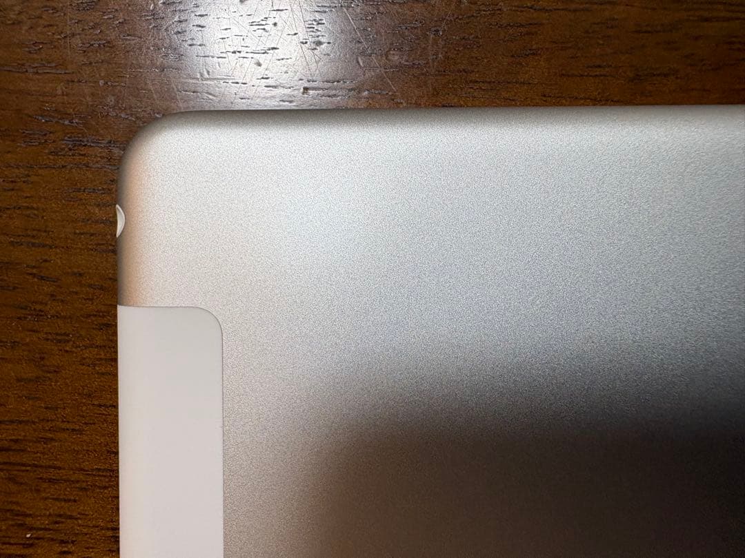 iPad 9世代 セルラー 64g シルバー 本体 (おまけ カバー付き)