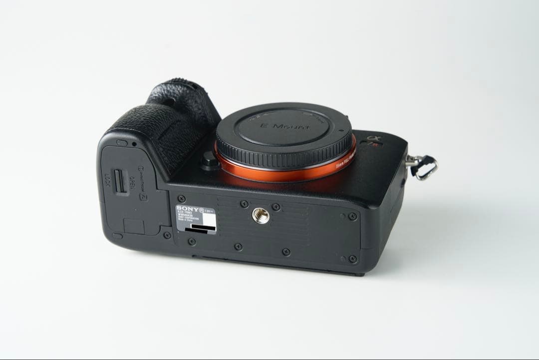 美品 SONY α7R III ミラーレス一眼カメラ