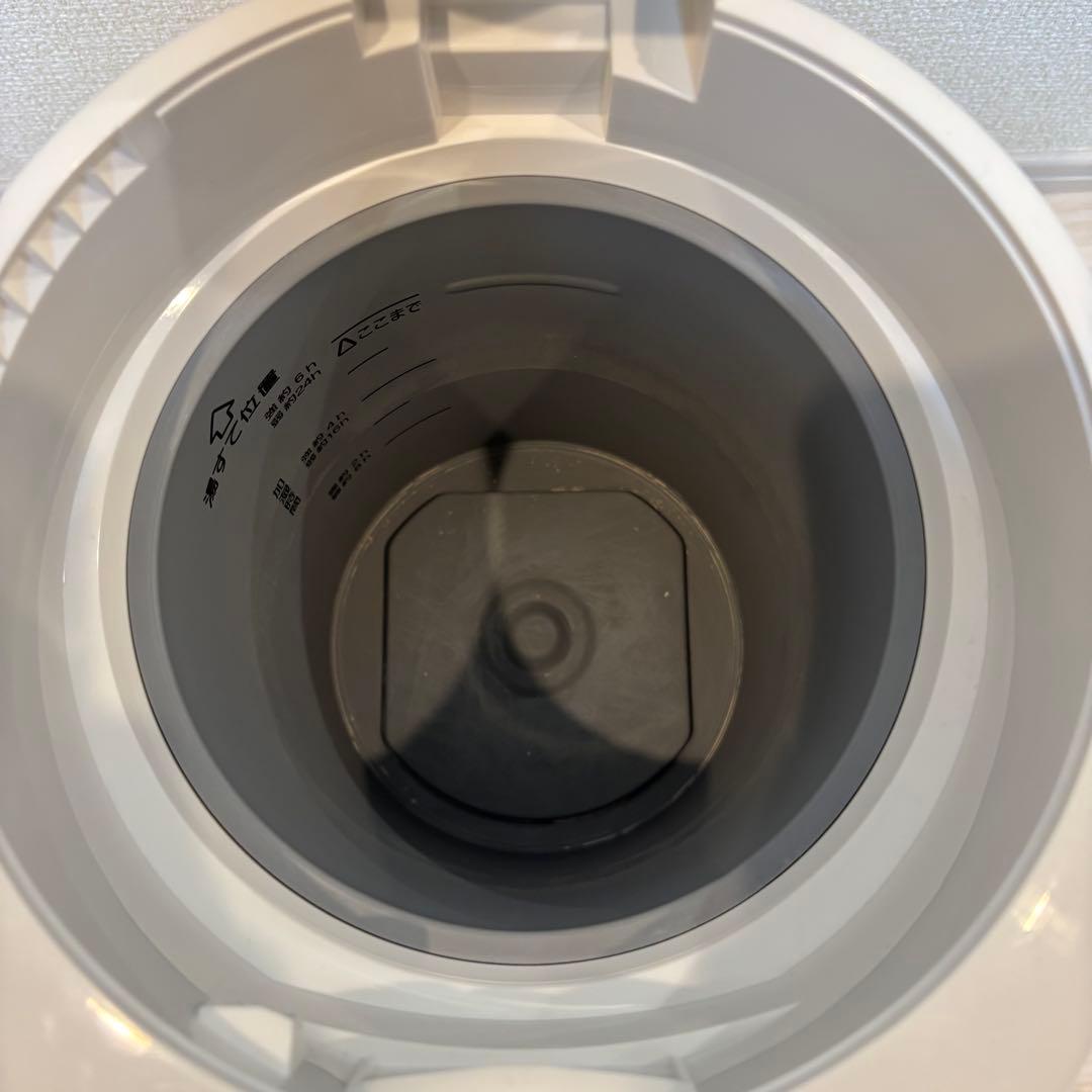 【週末値引き中】象印 ZOJIRUSHI スチーム式加湿器 EE-RR50型