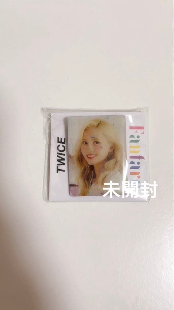 TWICEモモ　缶バッジ　ピンバッジセット