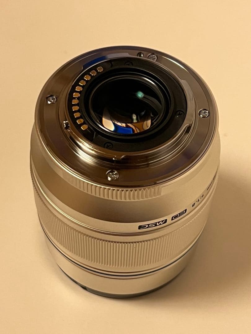 OLYMPUS M.ZUIKO DIGITAL 75mm f/1.8シルバー