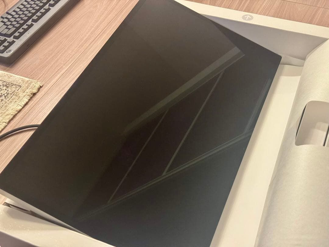 Apple Studio Display - 標準ガラス - VESAマウント