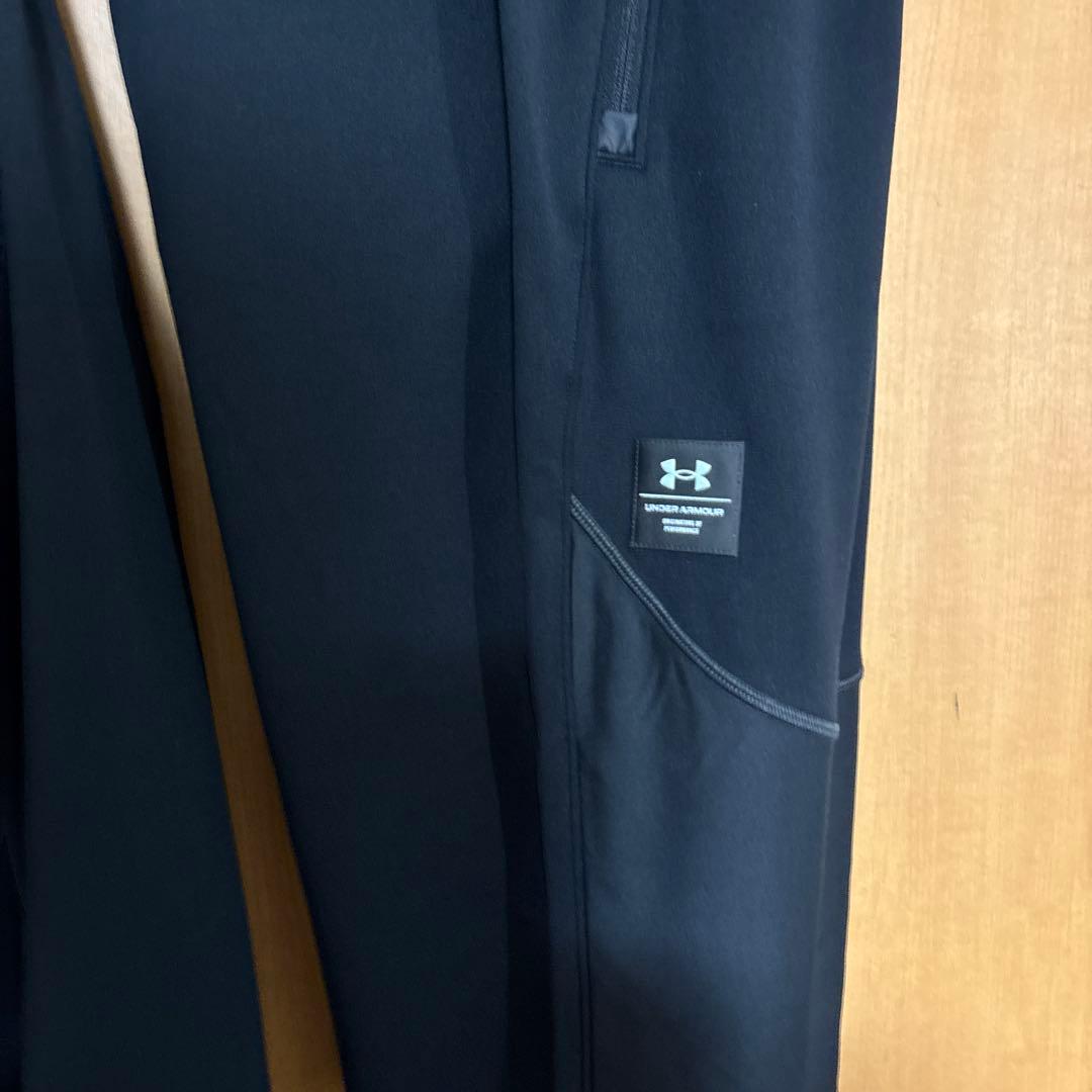 美品　アンダーアーマーRUSHトレーニングウェアセットアップ　M