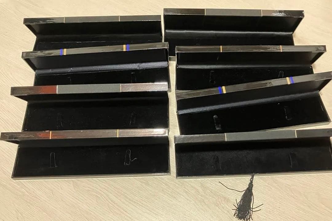 イヴサンローラン　時計ケース空箱